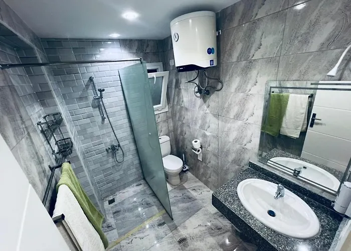 One Bedroom And Reception Selena Bay, *
